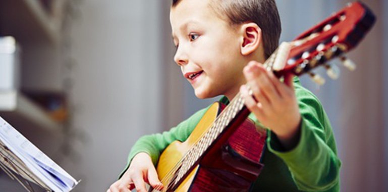 Gitarre lernen für Kinder Stuttgart Musikbox